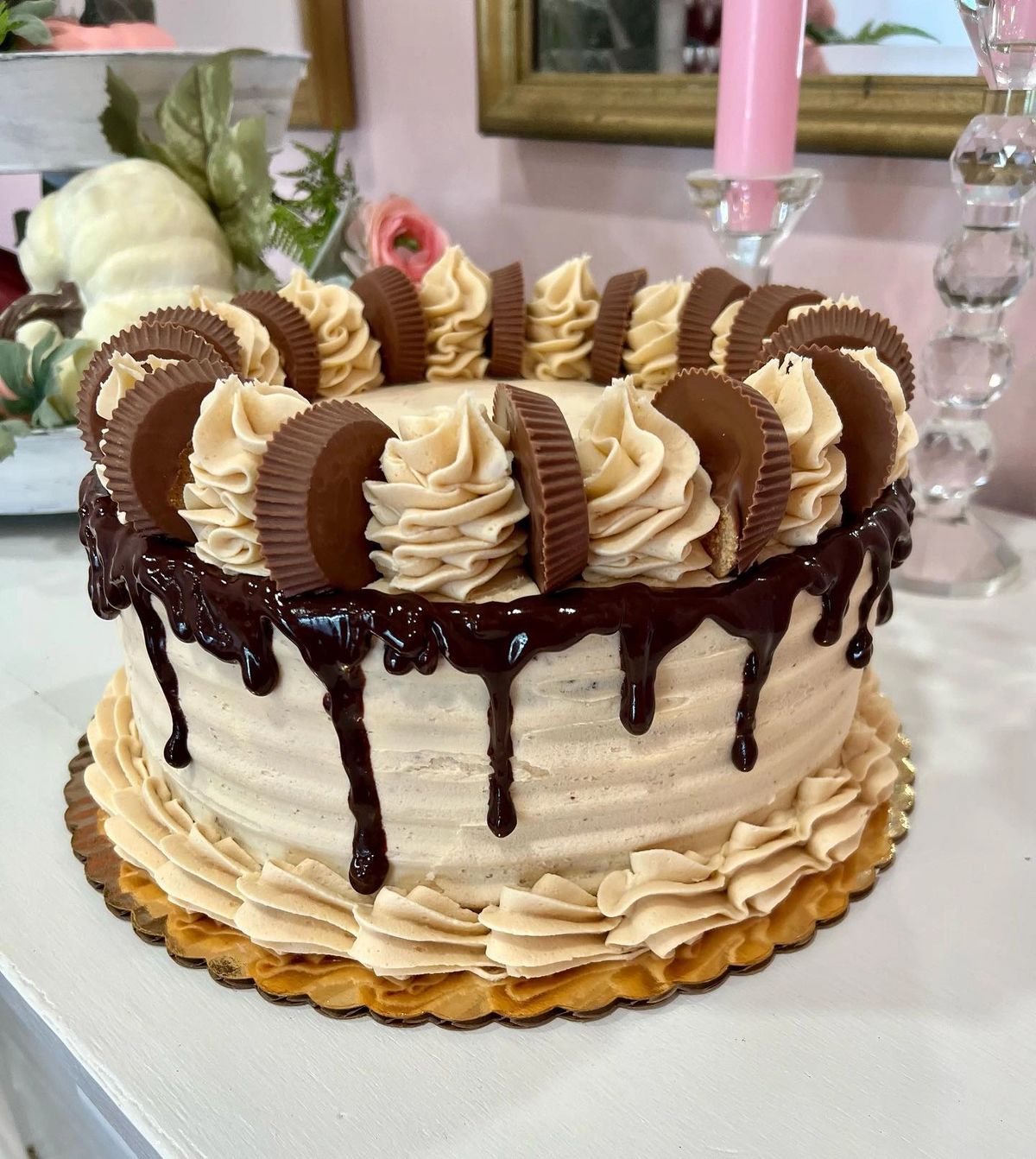 Chocolate and peanut butter cake with ganache