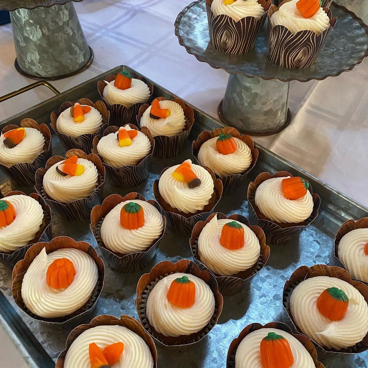 Fall-themed cupcakes by Becca Bakes Owensboro