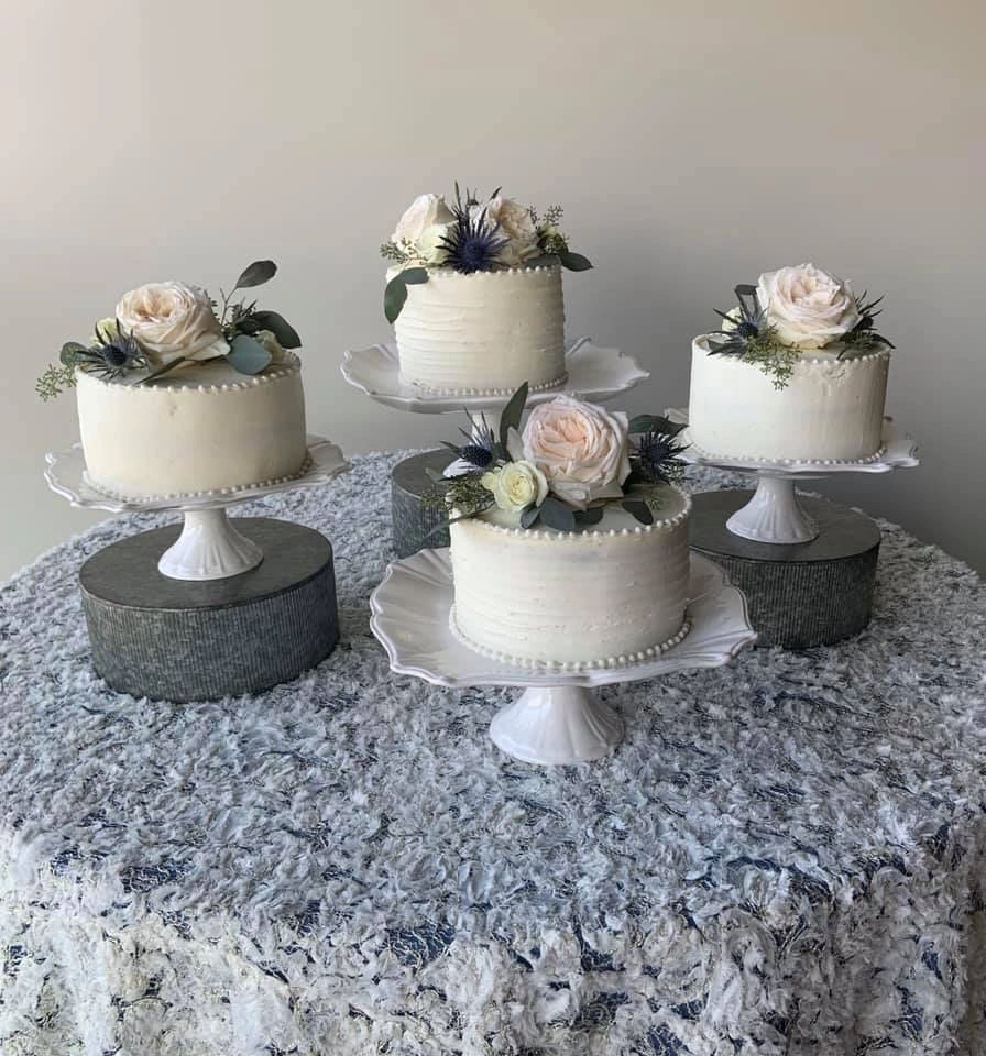 Individual buttercream wedding cakes with roses and thistle by Becca Bakes Owensboro